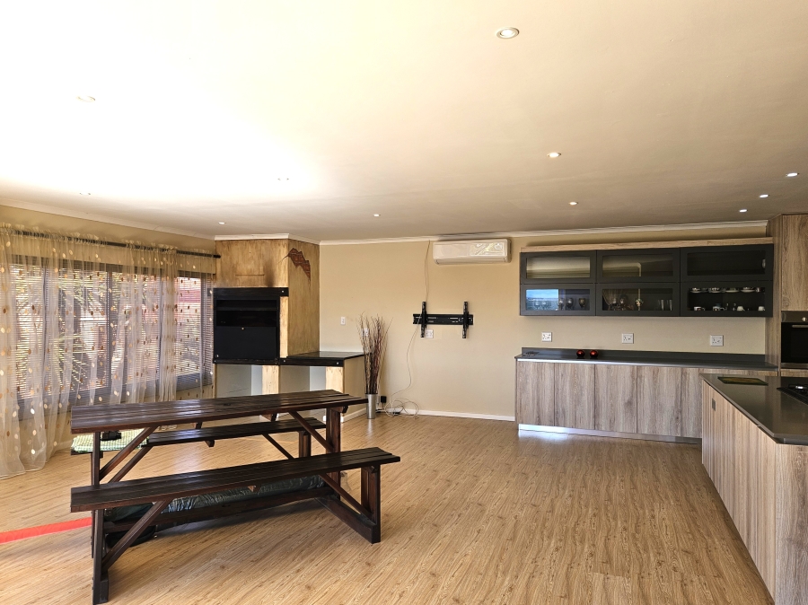 3 Bedroom Property for Sale in Wavecrest Eastern Cape